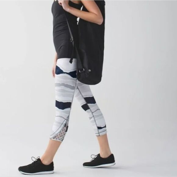 Lululemon Athletica True Self Crop Bleacher Yoga Legging - Picture 1 of 15